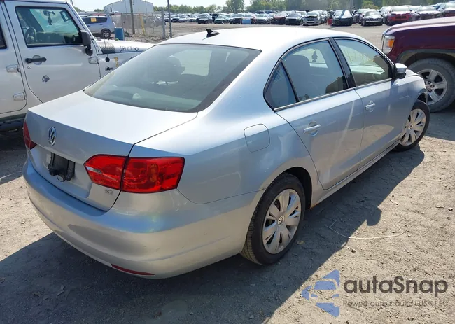 3VWD17AJ0EM362488: 43231580