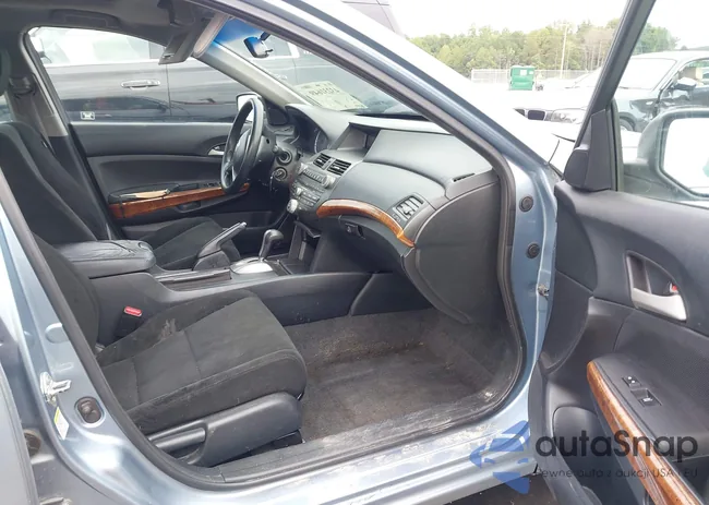 1HGCP3F79CA002957: 43231649