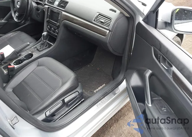 1VWGT7A35HC063853: 43232951