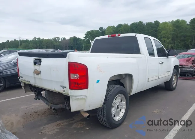 1GCRCSE05BZ106834: 43232981