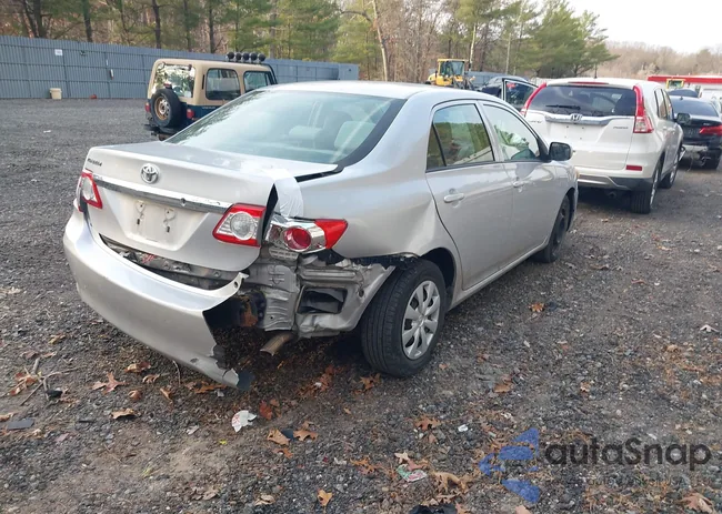 2T1BU4EE1DC984683: 43233140