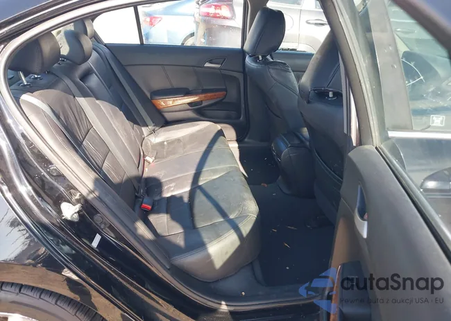 1HGCP2F89CA037808: 43233146