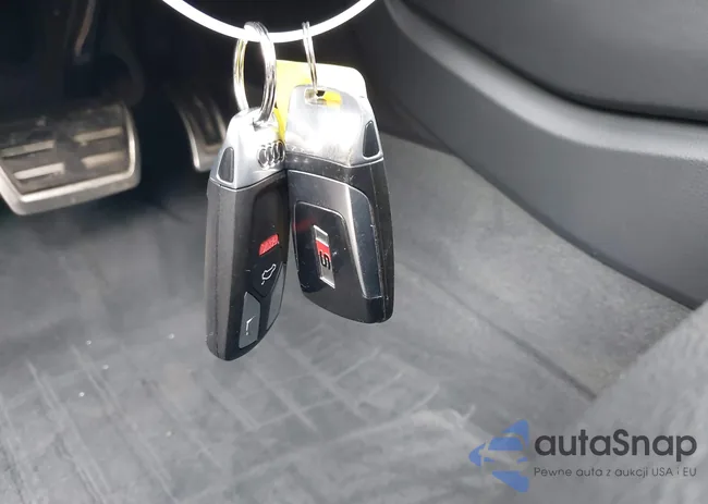 WA1C4AFY6J2061079: 43233256