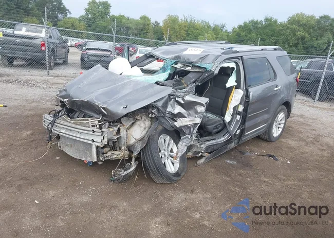 1FMHK7D89CGA67273: 43233278