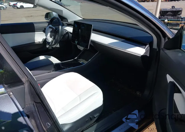 5YJ3E1EB2KF192668: 43232793