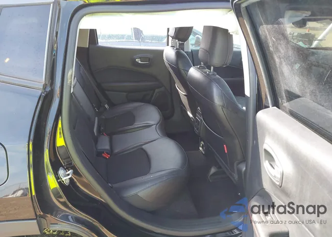 3C4NJDDB6LT138770: 43233926