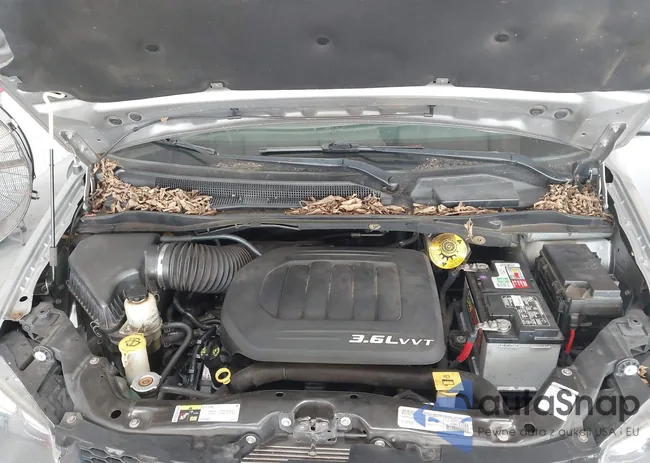 2C4RDGCG5FR705047: 43233597