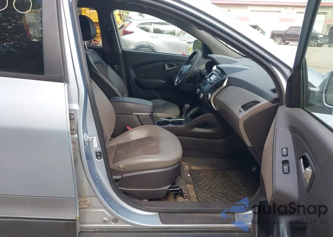 KM8JUCAC4CU337136: 43233600