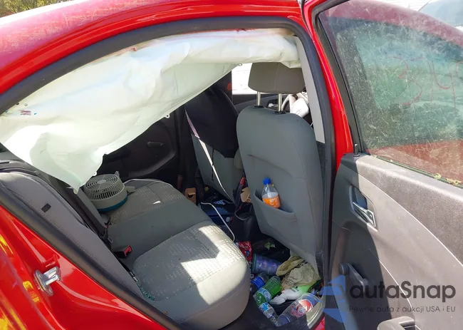 1G1JA5SH2C4172618: 43233749