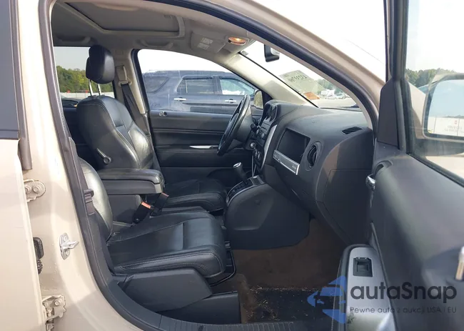 1C4NJCEA5HD141401: 43233760