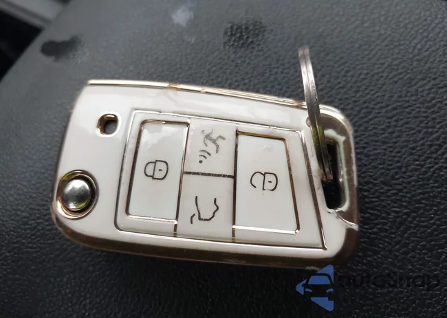 3VV2B7AX7LM027609: 43234885