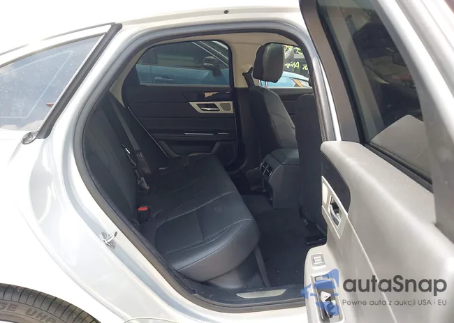 SAJBJ4BV3HCY40226: 43235064