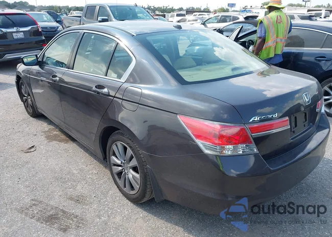 1HGCP2F84CA112821: 43234465