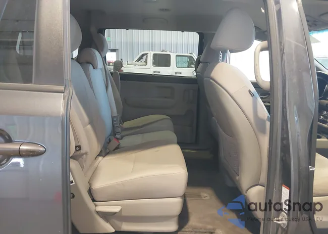 KNDMB5C18G6178971: 43234725