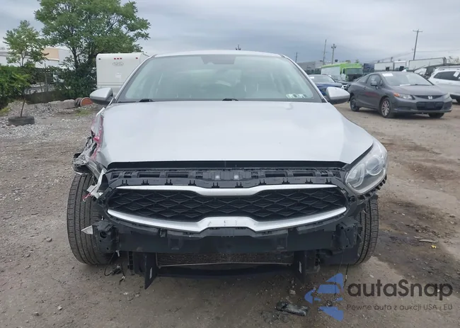 3KPF24AD3LE153884: 43235865