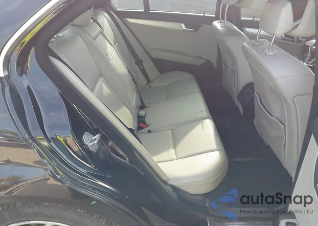 WDDGF8AB6DR264682: 43235872