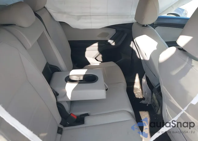 3VV2B7AX0KM067044: 43235520