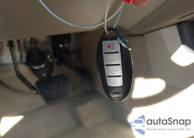 JN8AZ1MW9AW140677: 43235629