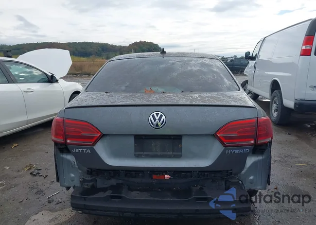 3VW637AJ2DM264676: 43235643