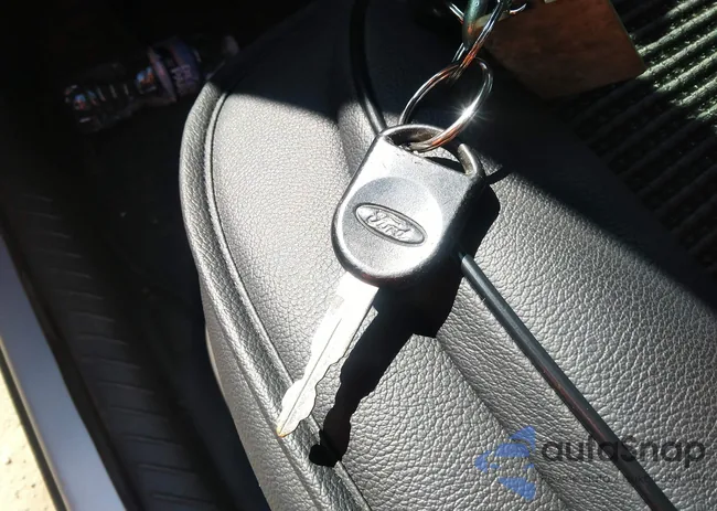 1FMYU93115KE30921: 43235863