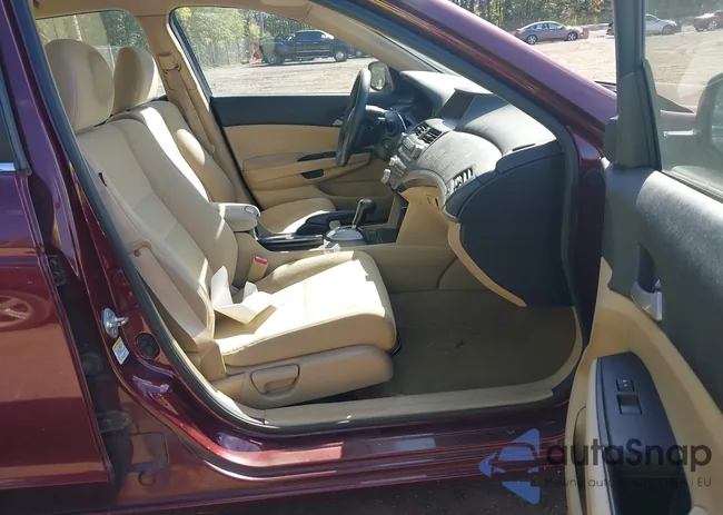 1HGCP2F35BA016117: 43237389