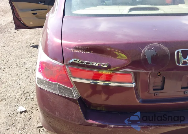 1HGCP2F35BA016117: 43237389