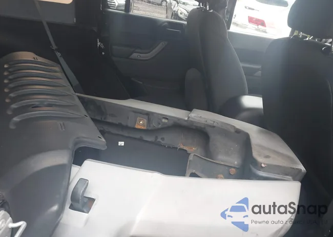 1C4HJWDGXFL740365: 43236607