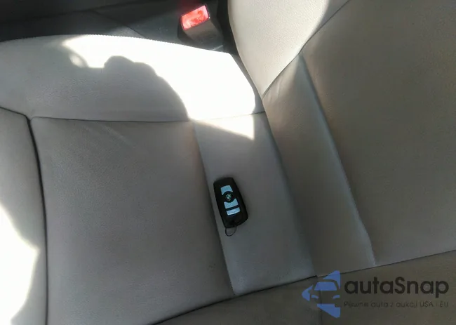 WBAFR7C57BC266906: 43236734