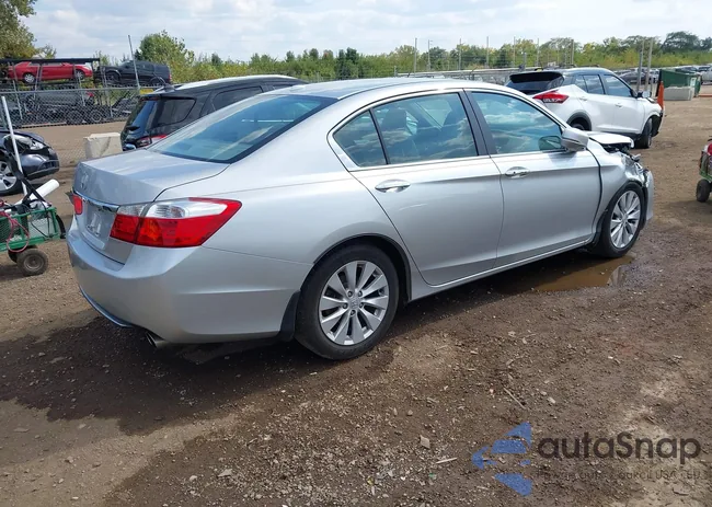 1HGCR2F84DA268417: 43237911