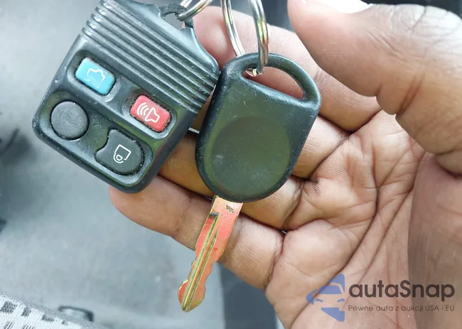 1FAFP36N57W166716: 43238407