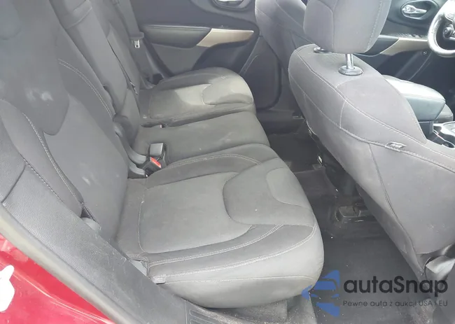 1C4PJLCB3HW577561: 43237670