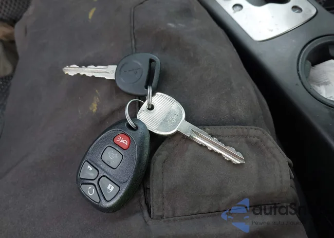 1G2ZM577794123638: 43237794