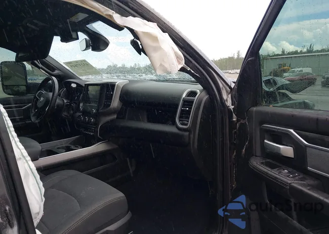 3C6UR5DLXMG591827: 43237849