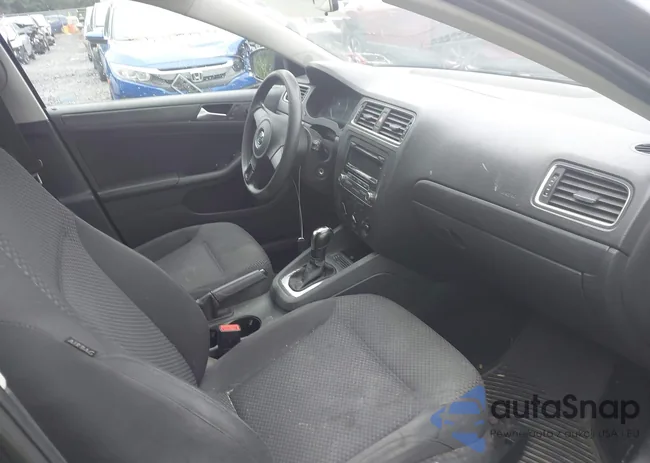 3VWLL7AJ4EM281323: 43239351