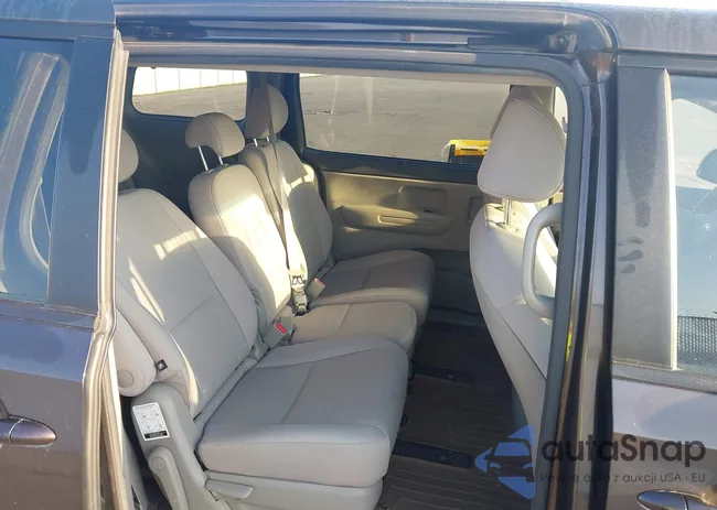 KNDMB5C1XG6197876: 43238556