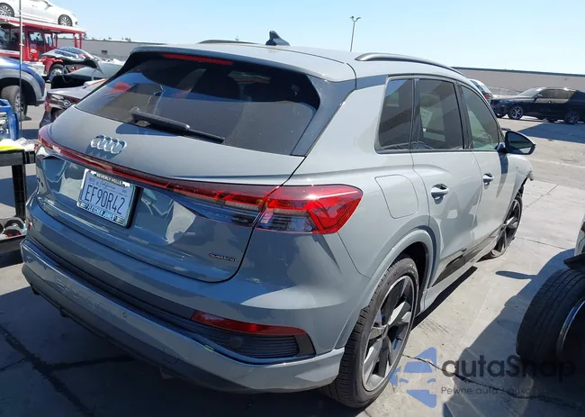 WA1KUBFZ1SP071727: 43238575