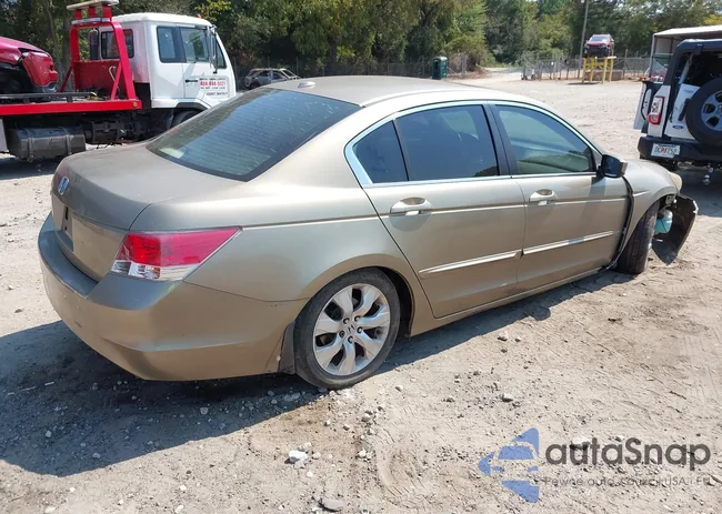 1HGCP26819A143730: 43239904