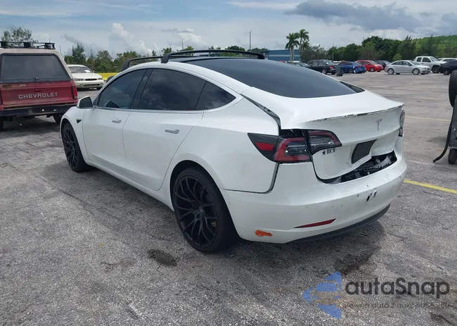 5YJ3E1EA3KF401701: 43240041