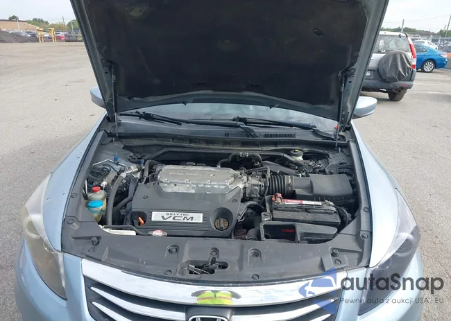 1HGCP3F86BA023692: 43240055