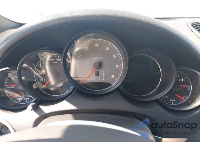 WP1AE2A26DLA14490: 43240076