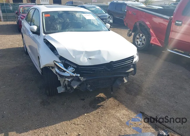 3VWDP7AJ8DM423681: 43240152