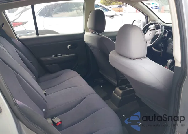 3N1BC13E19L475074: 43240360