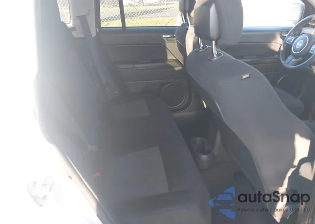 1C4NJDBB4ED927138: 43240402