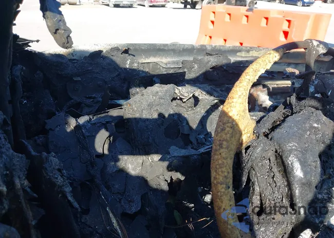 5N1DR2MN8HC610131: 43240411