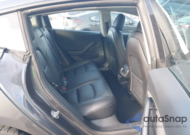 5YJ3E1EB7JF104261: 43239576