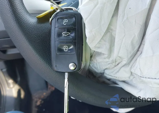 1VWAT7A33HC048516: 43240903