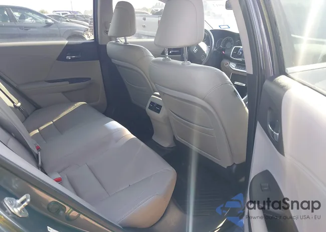 1HGCR2F84DA168656: 43240912