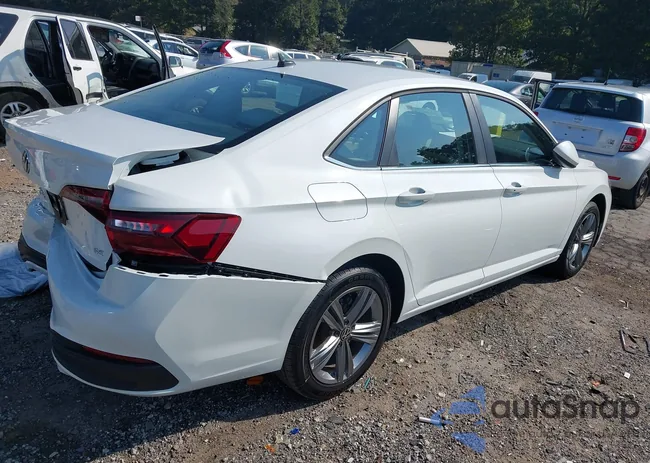 3VWEM7BU0RM059737: 43240918