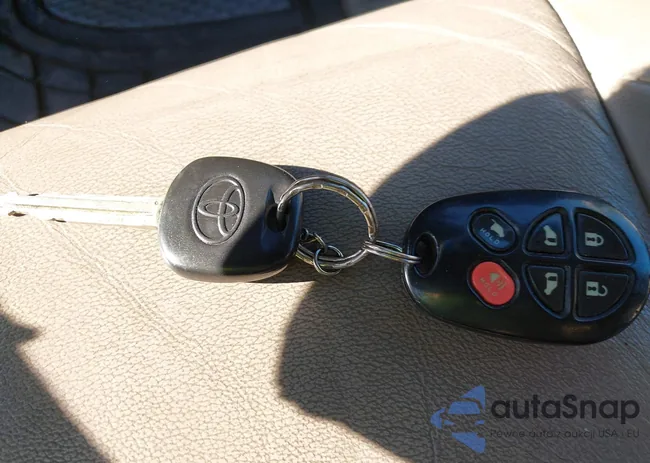 5TDBK22C09S022516: 43240958