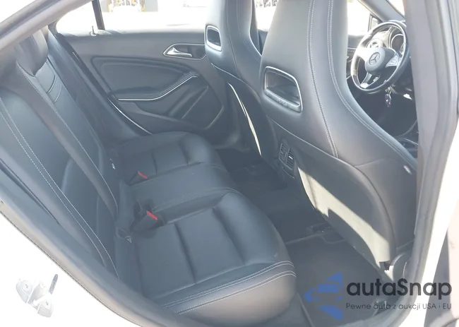 WDDSJ4EB0KN770122: 43241066